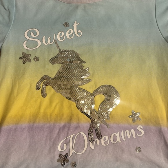 Great condition little girls size 5 unicorn nightgown - Picture 4 of 6